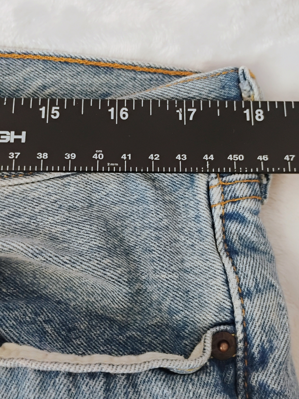 Levi's 501 Button Fly Mens 36x29 Denim Blue Jeans Straight Leg Casual Comfort S - Picture 4 of 6